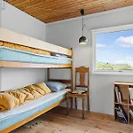 4 Bedroom Beautiful In *