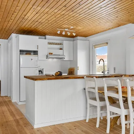 4 Bedroom Beautiful In * Thisted