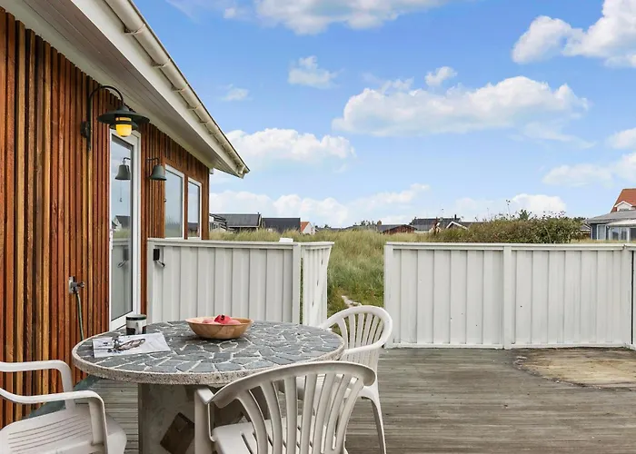 4 Bedroom Beautiful In Semesterbostad