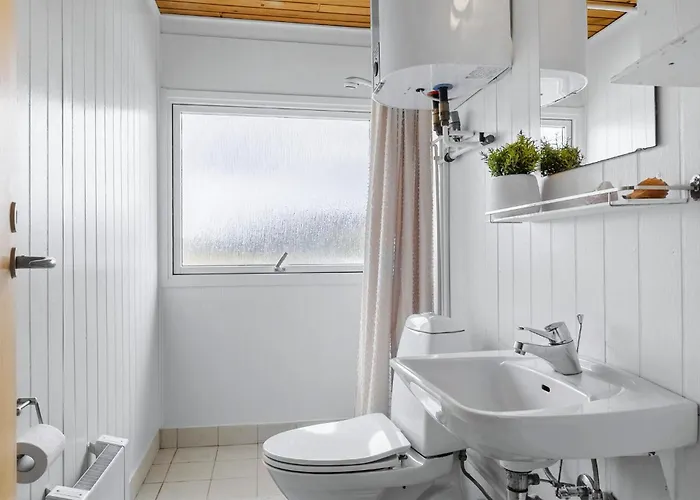 Semesterbostad 4 Bedroom Beautiful In